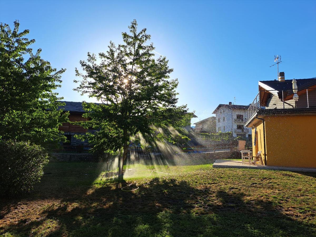 La Maison De Chantal Fenis Bagian luar foto