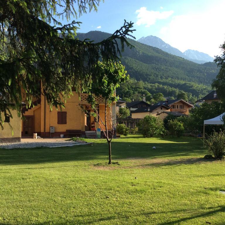 La Maison De Chantal Fenis Bagian luar foto